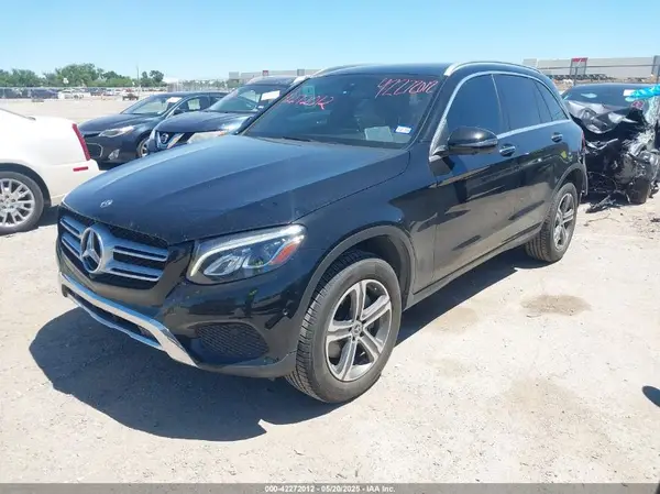 WDC0G4JB5JV021220 2018 MERCEDES-BENZ GLC - Image 2