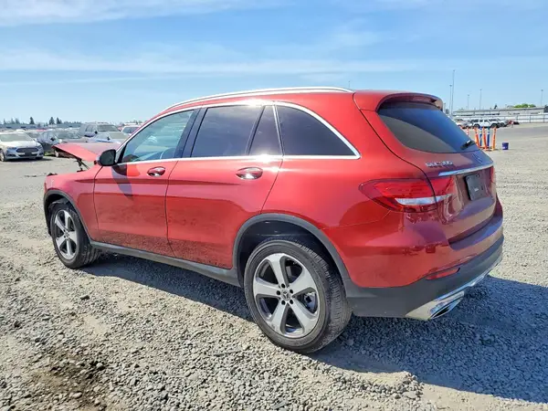 WDC0G4JB5JV030841 2018 MERCEDES-BENZ GLC - Image 2