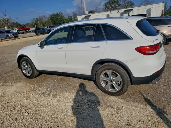 WDC0G4JB5JV033657 2018 MERCEDES-BENZ GLC - Image 2