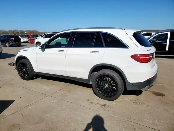 WDC0G4JB5JV038552 2018 MERCEDES-BENZ GLC - Image 2