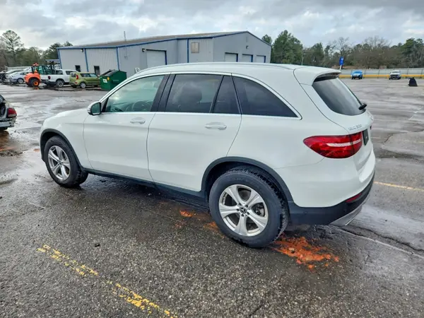 WDC0G4JB5JV049440 2018 MERCEDES-BENZ GLC - Image 2