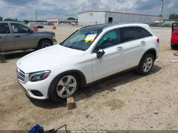 WDC0G4JB5JV064939 2018 MERCEDES-BENZ GLC - Image 2