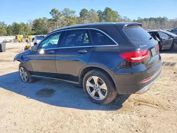 WDC0G4JB5JV069588 2018 MERCEDES-BENZ GLC - Image 2