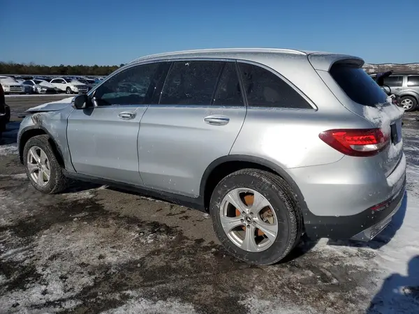 WDC0G4JB5JV070191 2018 MERCEDES-BENZ GLC - Image 2