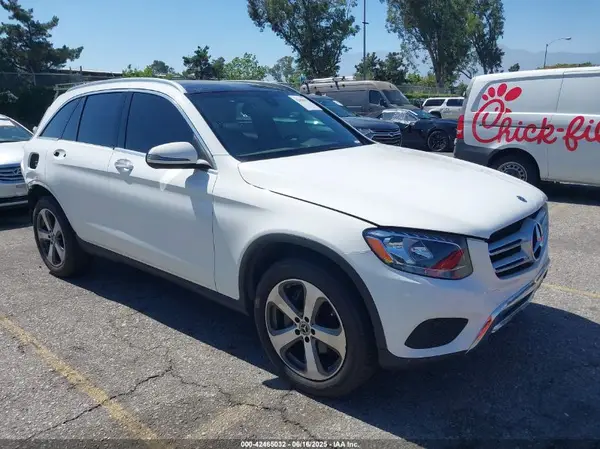 WDC0G4JB5JV074063 2018 MERCEDES-BENZ GLC - Image 1