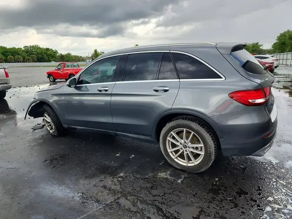 WDC0G4JB5JV075942 2018 MERCEDES-BENZ GLC - Image 2
