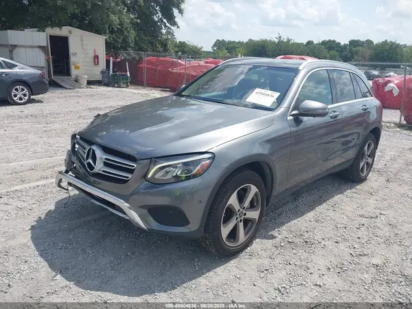 WDC0G4JB5JV080798 2018 MERCEDES-BENZ GLC - Image 2