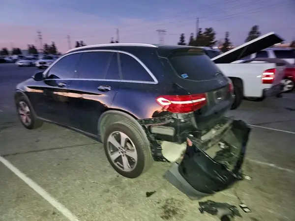 WDC0G4JB5JV102220 2018 MERCEDES-BENZ GLC - Image 2