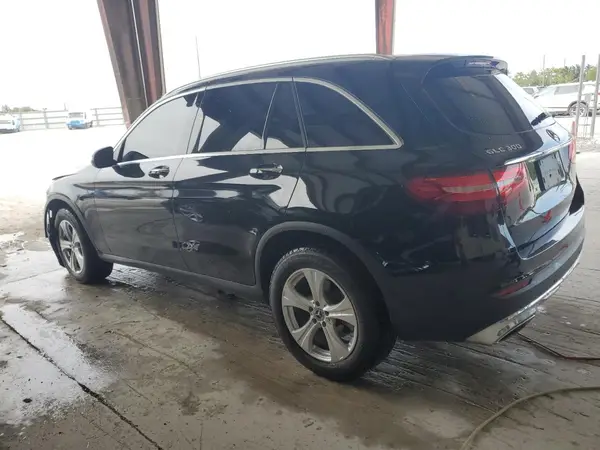 WDC0G4JB5JV102783 2018 MERCEDES-BENZ GLC - Image 2