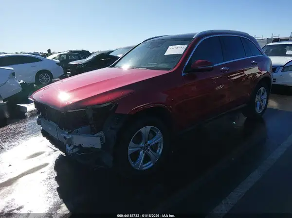 WDC0G4JB5JV108745 2018 MERCEDES-BENZ GLC - Image 2