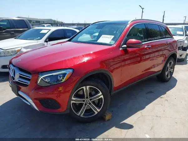 WDC0G4JB5JV111046 2018 MERCEDES-BENZ GLC - Image 2