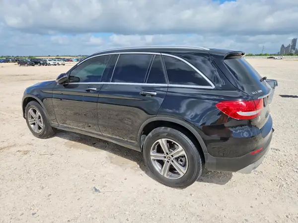 WDC0G4JB5KF631761 2019 MERCEDES-BENZ GLC - Image 2