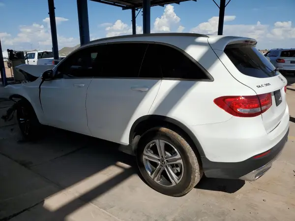WDC0G4JB5KF656174 2019 MERCEDES-BENZ GLC - Image 2