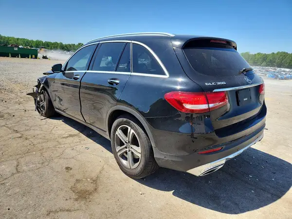 WDC0G4JB5KF660130 2019 MERCEDES-BENZ GLC - Image 2
