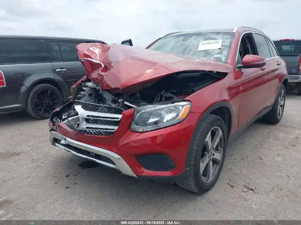 WDC0G4JB5KV120914 2019 MERCEDES-BENZ GLC - Image 2