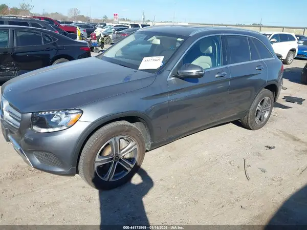 WDC0G4JB5KV131394 2019 MERCEDES-BENZ GLC - Image 2