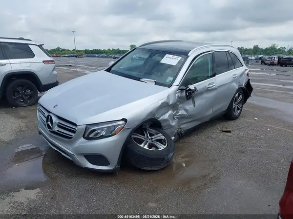 WDC0G4JB5KV154965 2019 MERCEDES-BENZ GLC - Image 2