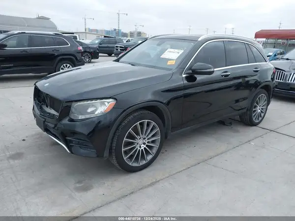 WDC0G4JB6GF109776 2016 MERCEDES-BENZ GLC - Image 2