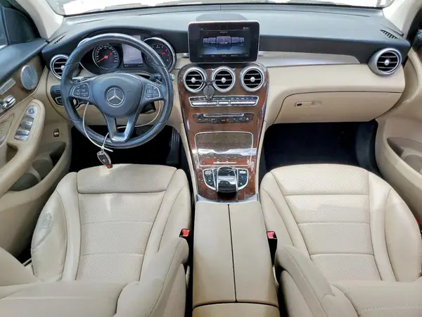 WDC0G4JB6HF133528 2017 MERCEDES-BENZ GLC - Image 8