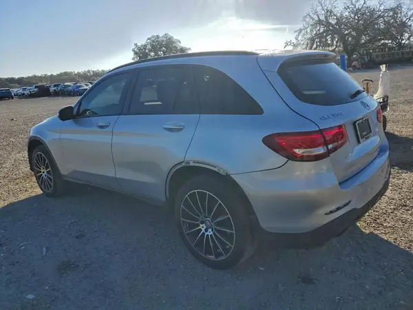 WDC0G4JB6HF135487 2017 MERCEDES-BENZ GLC - Image 2