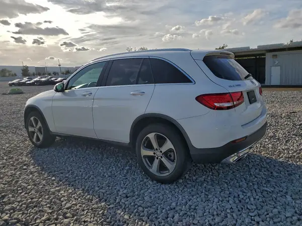 WDC0G4JB6HF170255 2017 MERCEDES-BENZ GLC - Image 2