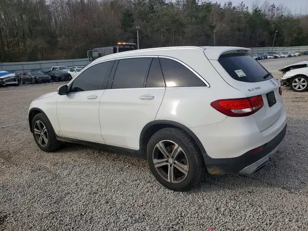 WDC0G4JB6HF194040 2017 MERCEDES-BENZ GLC - Image 2