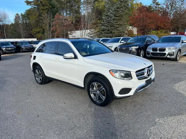 WDC0G4JB6HF198072 2017 MERCEDES-BENZ GLC - Image 2