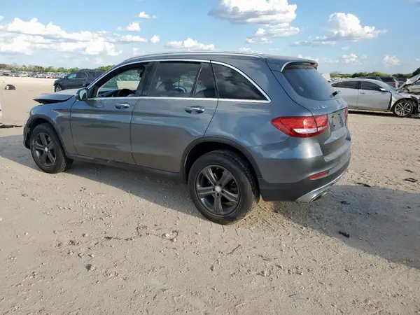 WDC0G4JB6HF200743 2017 MERCEDES-BENZ GLC - Image 2
