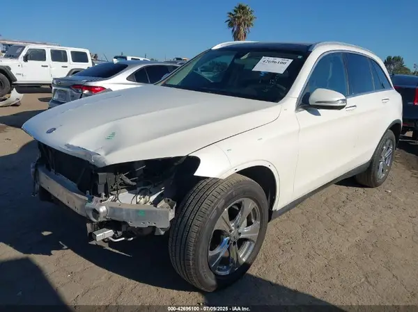 WDC0G4JB6HF259615 2017 MERCEDES-BENZ GLC - Image 2