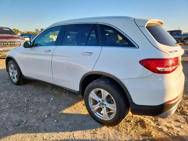 WDC0G4JB6HV010690 2017 MERCEDES-BENZ GLC - Image 2