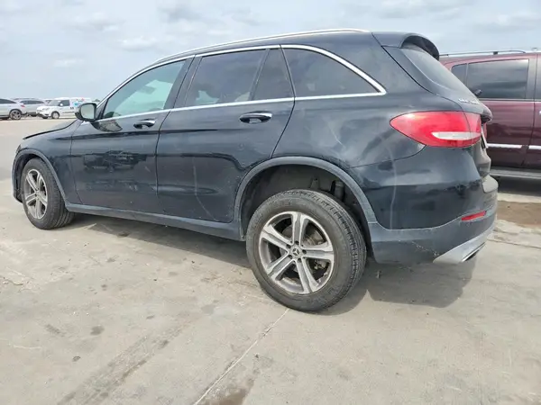 WDC0G4JB6HV011452 2017 MERCEDES-BENZ GLC - Image 2