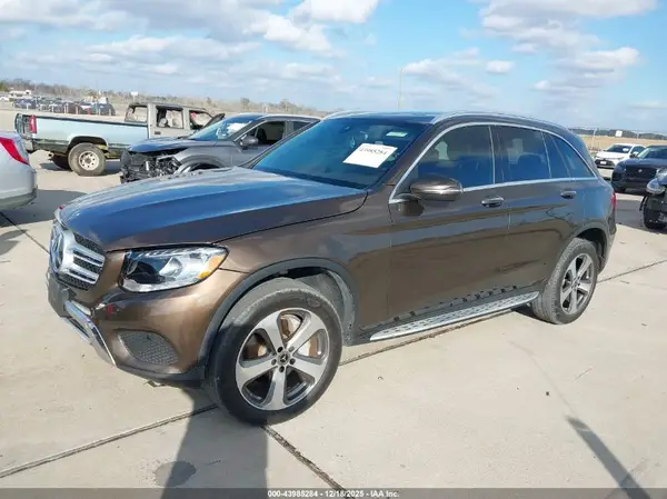 WDC0G4JB6JV020089 2018 MERCEDES-BENZ GLC - Image 2