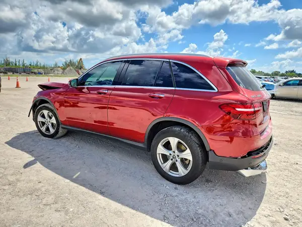 WDC0G4JB6JV057630 2018 MERCEDES-BENZ GLC - Image 2