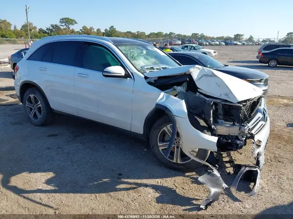 WDC0G4JB6JV066876 2018 MERCEDES-BENZ GLC - Image 1
