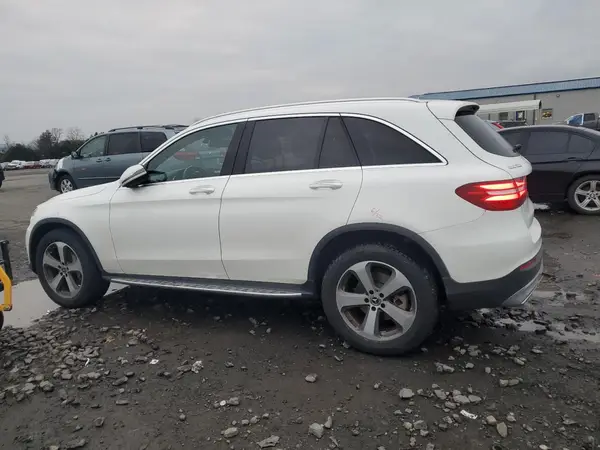 WDC0G4JB6JV077117 2018 MERCEDES-BENZ GLC - Image 2