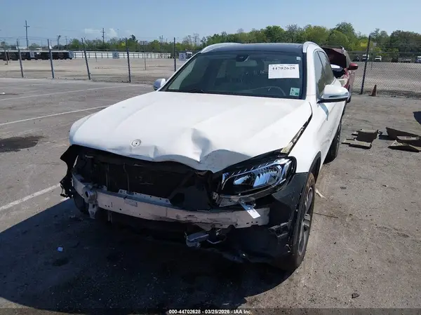 WDC0G4JB6JV081443 2018 MERCEDES-BENZ GLC - Image 2