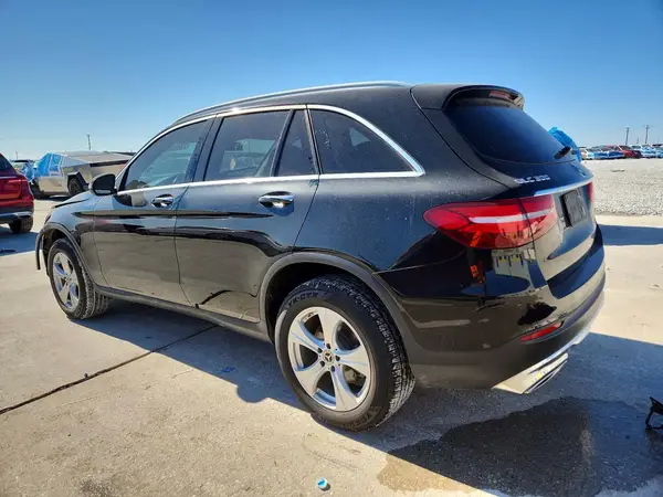 WDC0G4JB6JV088277 2018 MERCEDES-BENZ GLC - Image 2