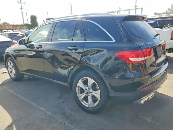 WDC0G4JB6JV097366 2018 MERCEDES-BENZ GLC - Image 2