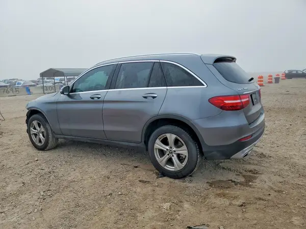 WDC0G4JB6JV098601 2018 MERCEDES-BENZ GLC - Image 2