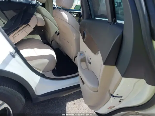 WDC0G4JB6K1000871 2019 MERCEDES-BENZ GLC - Image 8