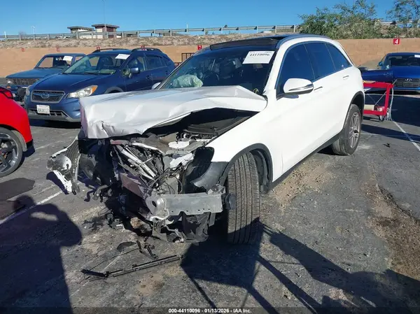 WDC0G4JB6K1002040 2019 MERCEDES-BENZ GLC - Image 2