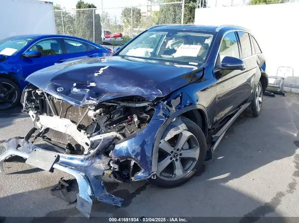 WDC0G4JB6KF567472 2019 MERCEDES-BENZ GLC - Image 2