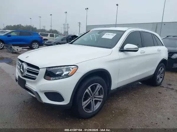 WDC0G4JB6KF587009 2019 MERCEDES-BENZ GLC - Image 2