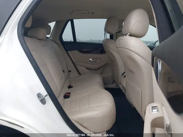 WDC0G4JB6KF587009 2019 MERCEDES-BENZ GLC - Image 8