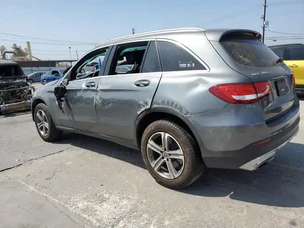 WDC0G4JB6KF625693 2019 MERCEDES-BENZ GLC - Image 2