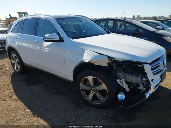 WDC0G4JB6KV121036 2019 MERCEDES-BENZ GLC - Image 1
