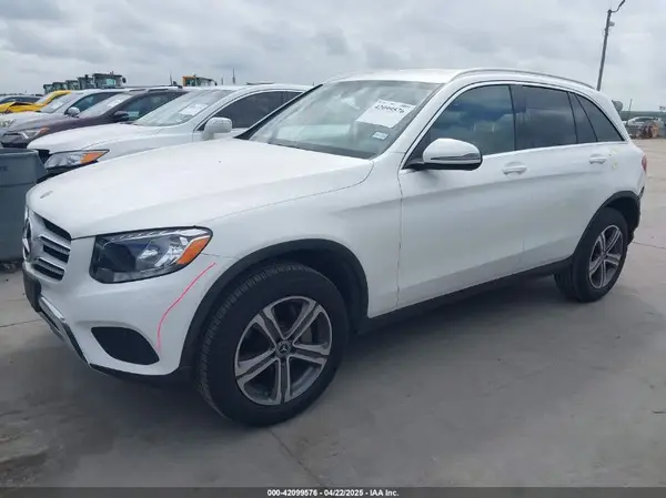WDC0G4JB6KV128066 2019 MERCEDES-BENZ GLC - Image 2