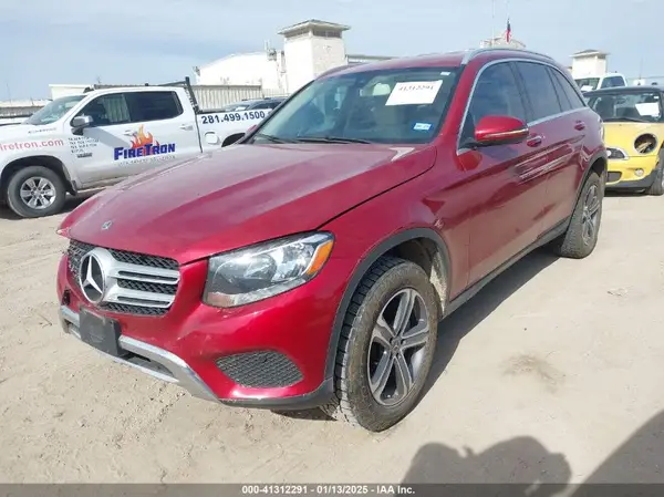 WDC0G4JB6KV128942 2019 MERCEDES-BENZ GLC - Image 2