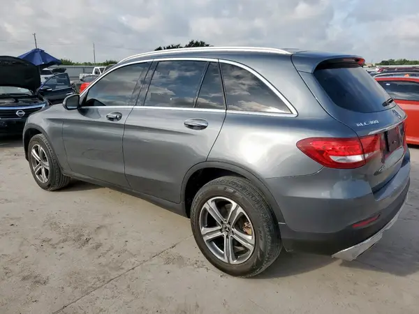 WDC0G4JB6KV133655 2019 MERCEDES-BENZ GLC - Image 2