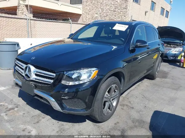 WDC0G4JB6KV143554 2019 MERCEDES-BENZ GLC - Image 2